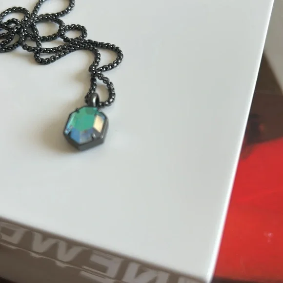 Kendra Scott Gunmetal and Dichroic Glass Stone Adjustable Necklace. - Picture 6 of 7